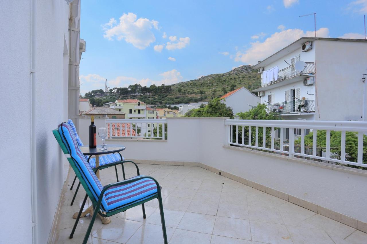 Apartments By The Sea Podgora, Makarska - 18918 Exterior foto